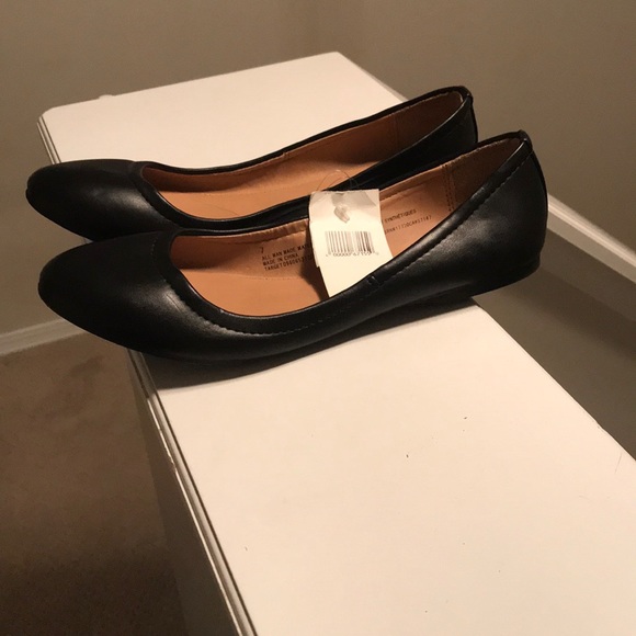 Black flats - Picture 2 of 2